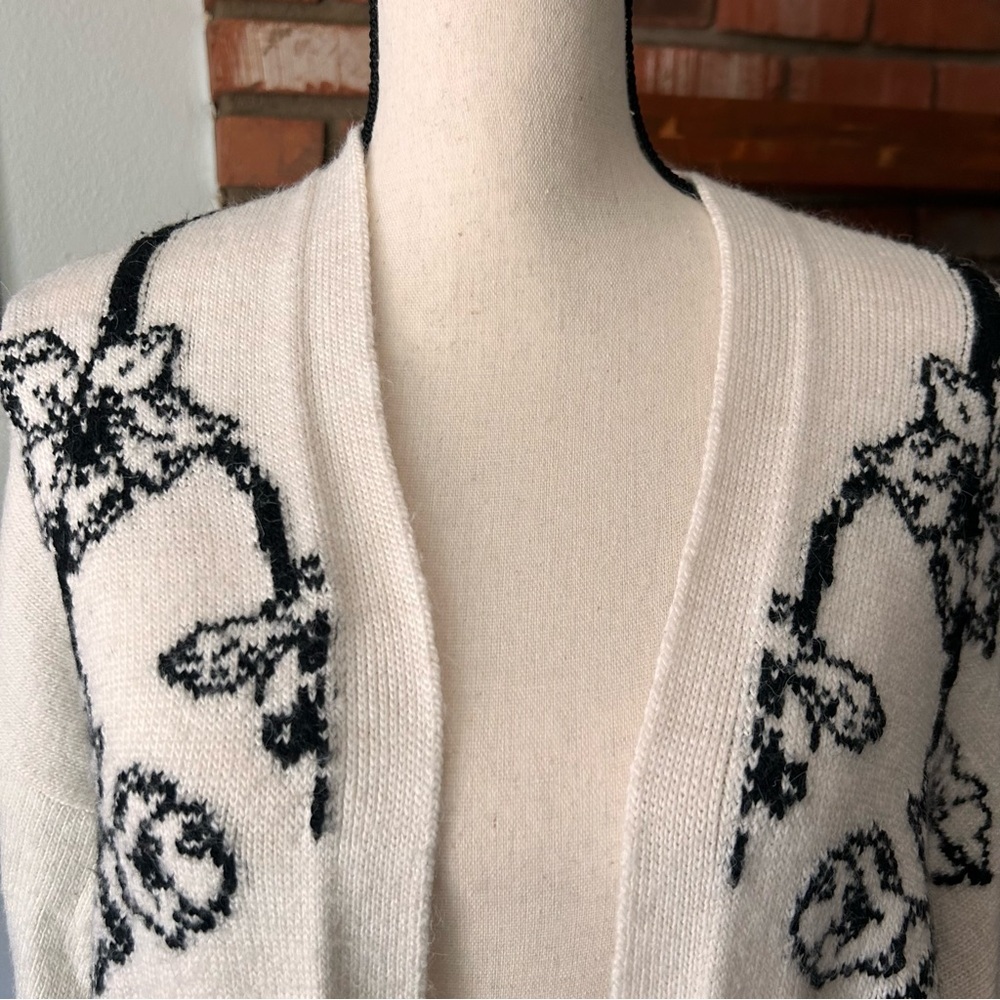 Anthropologie Nadia Open Front Floral Cardigan in White & Black Sz L - Picture 4 of 11